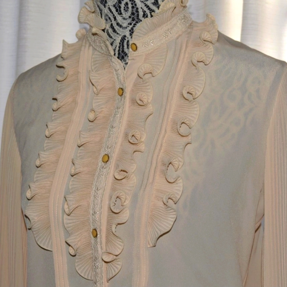 Vintage Ruffle Blouse Ivory JOLIE MADAME 1970s